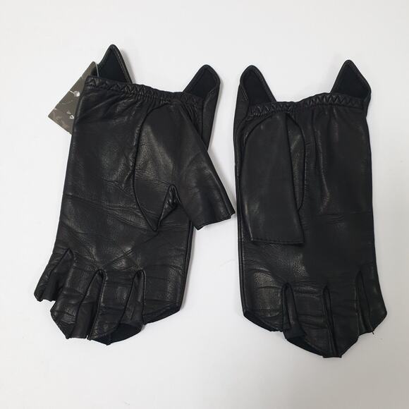 Chanel Black Leather Mittens - Size 8 - Picture 2 of 10